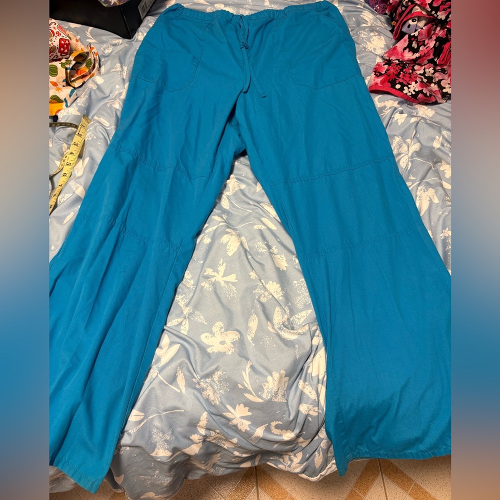 Bundle of three different color scrub pants XL